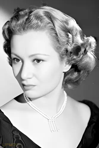 Alicia Ravel