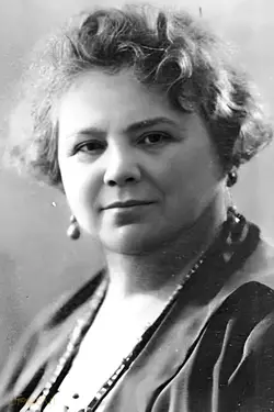 Minnie Rayner