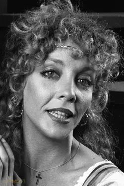 Deborah Fallender