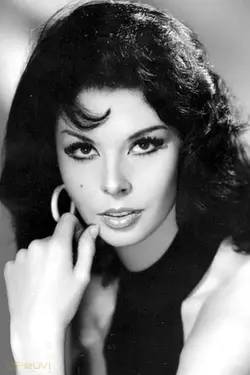 Gloria Paul