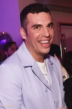 Emil Nava