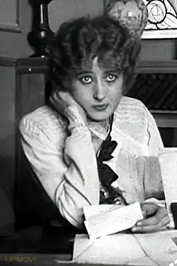 Suzanne Delvé