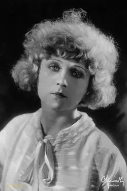 Evi Eva