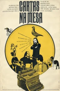 نامه‌ها روی میز