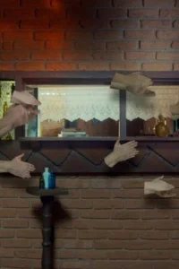 افسانه‌های کوتاه طبقه متوسط بالا I: جاناینا بی‌سر