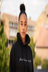 Damilola: الصبي بجوار الباب