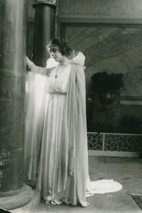 پرنده بهشتی