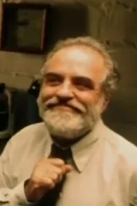 هر کس با مشکلات خود
