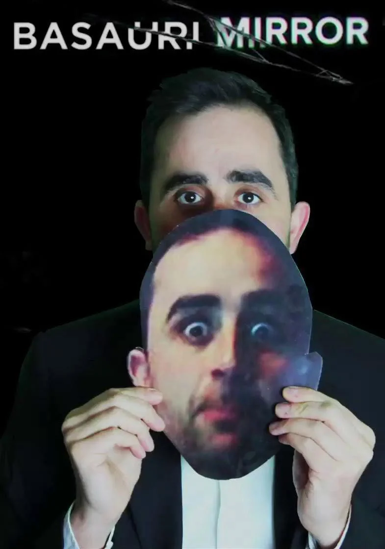 Basauri Mirror