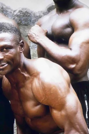 Watch and download MUSCLE online (2025)