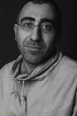Behdad Esfahbod