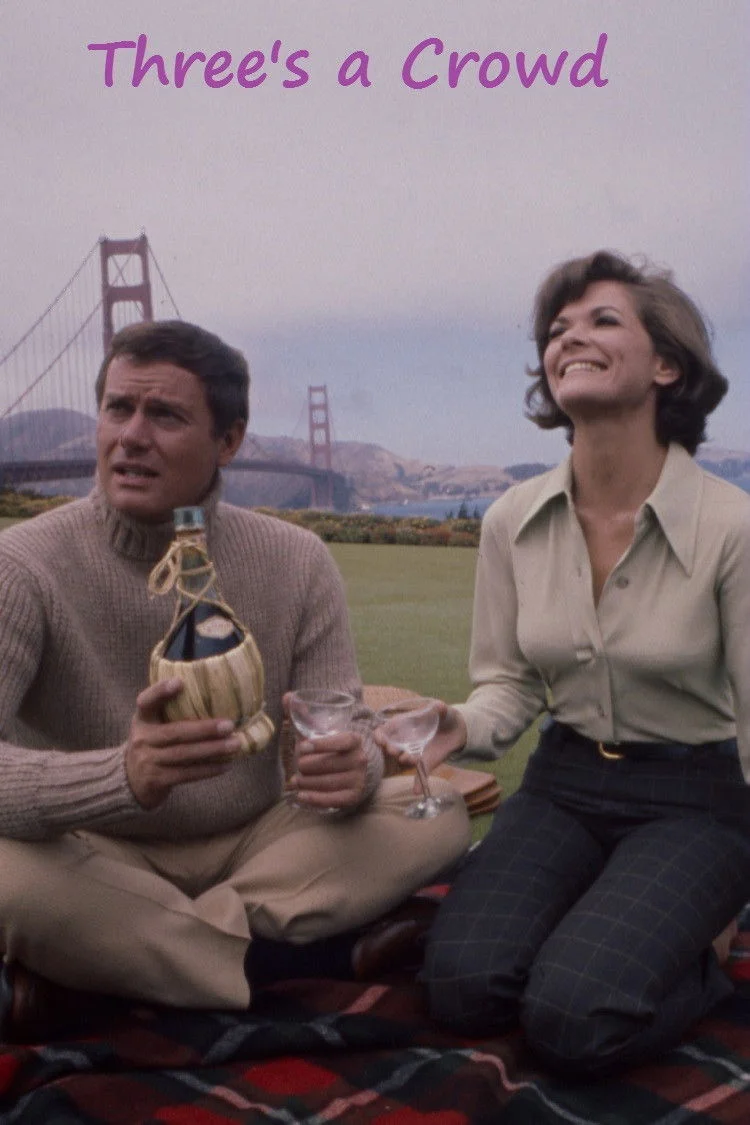 سه نفر جمعیت است