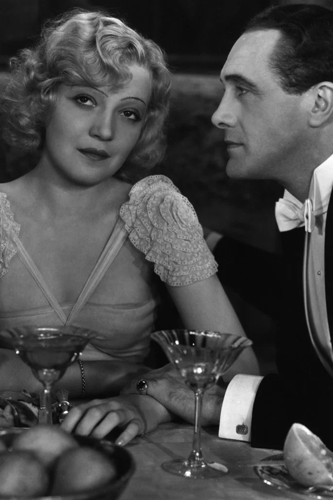 این خانم کجاست؟