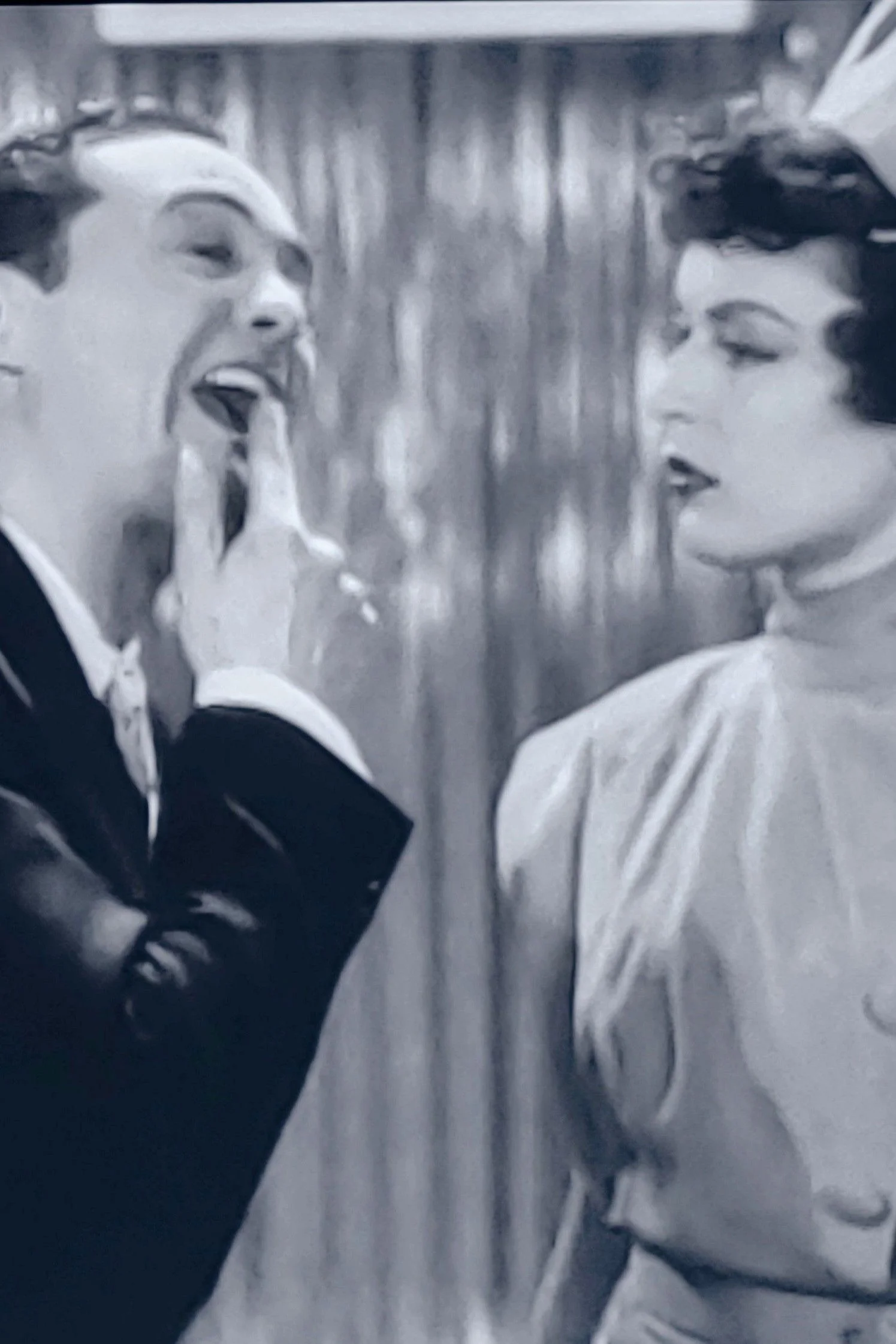 رقص بر روی سقف